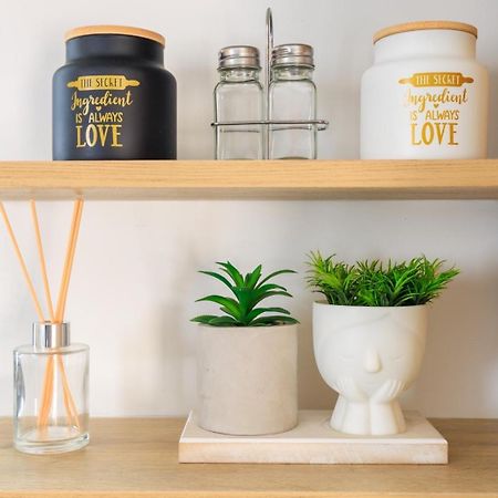 Aiolos Super Lux Suite Jucuzzi Nea Smyrni Centre 雅典 外观 照片