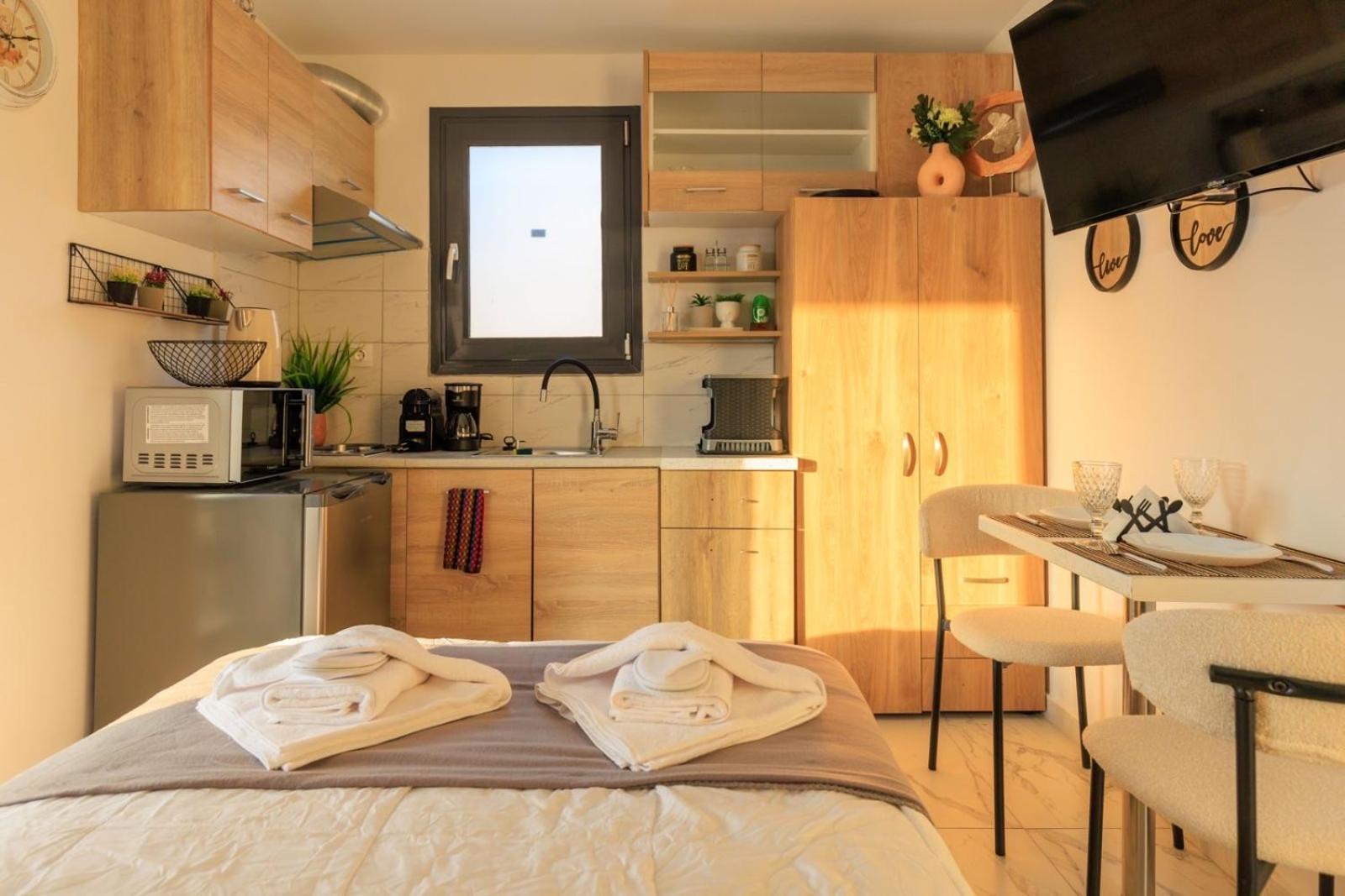 Aiolos Super Lux Suite Jucuzzi Nea Smyrni Centre 雅典 外观 照片
